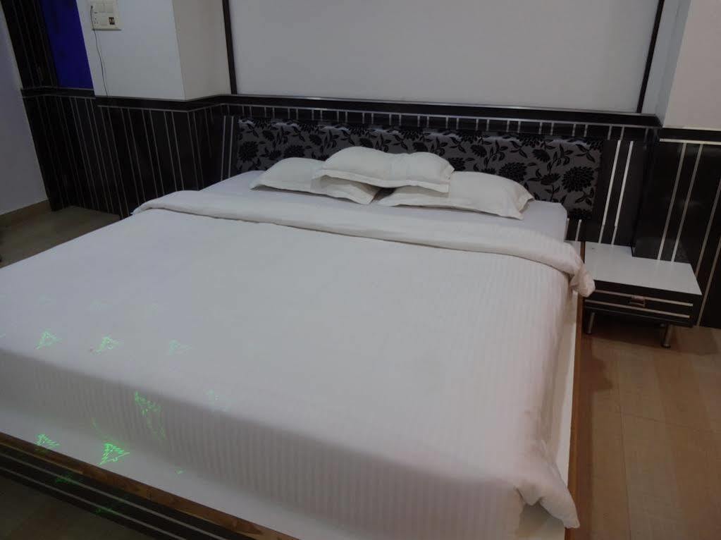 Hotel Shree Vinayak Palace Bhopal Dış mekan fotoğraf