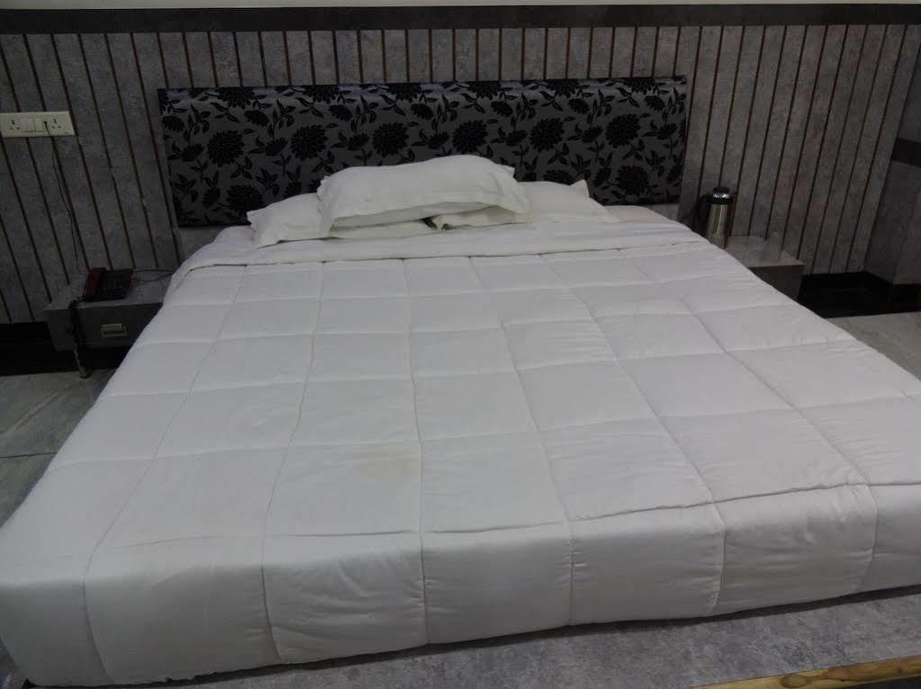 Hotel Shree Vinayak Palace Bhopal Dış mekan fotoğraf